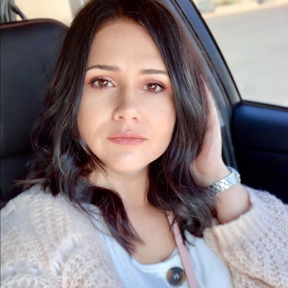 Meet your Posher, Viktoria - Picture 1 of 16